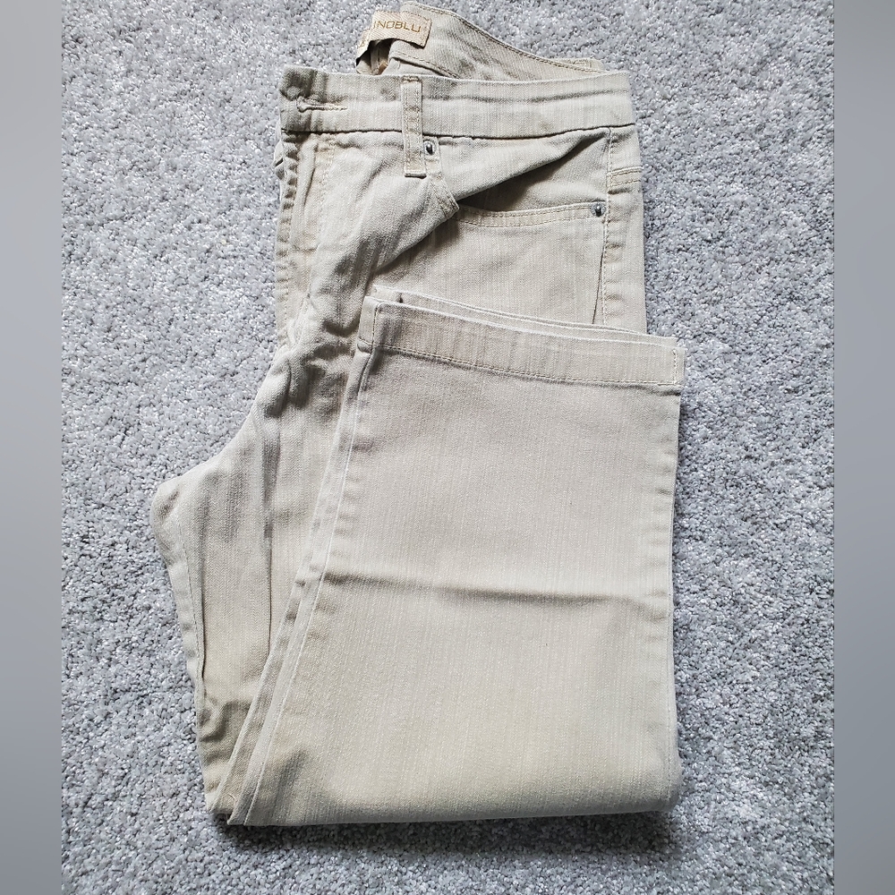 BandolinoBlu Cream Capri